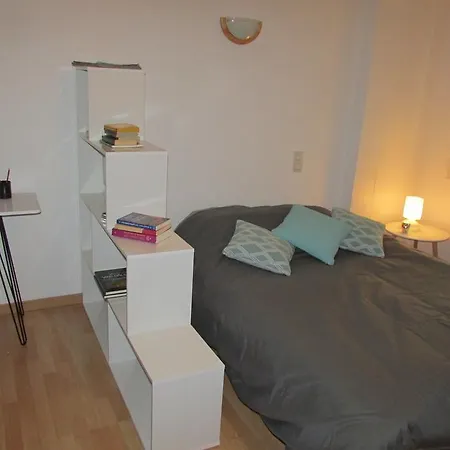 Rue De La Cathedrale Apartment *
